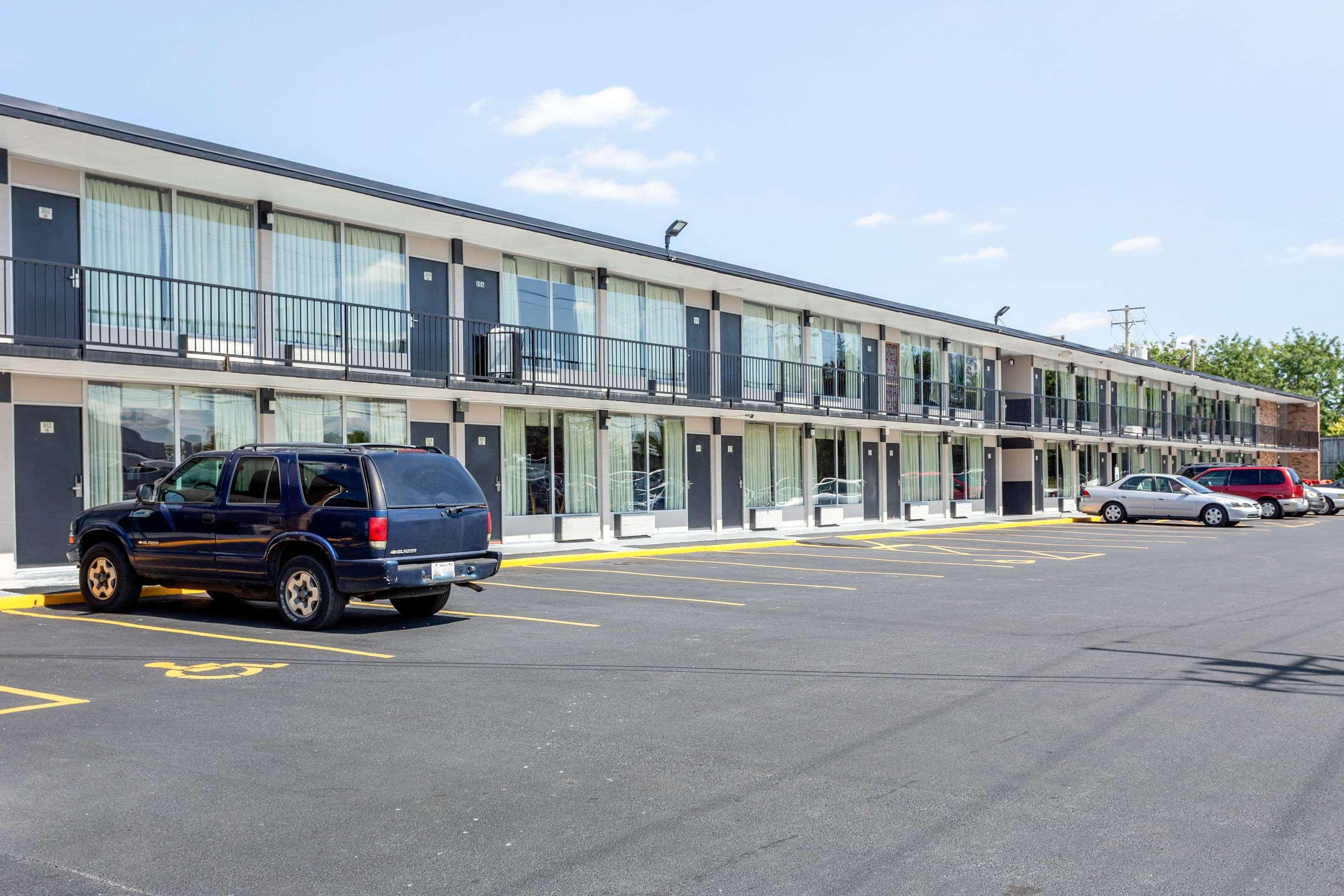 Econo Lodge Shorewood/Joliet Esterno foto