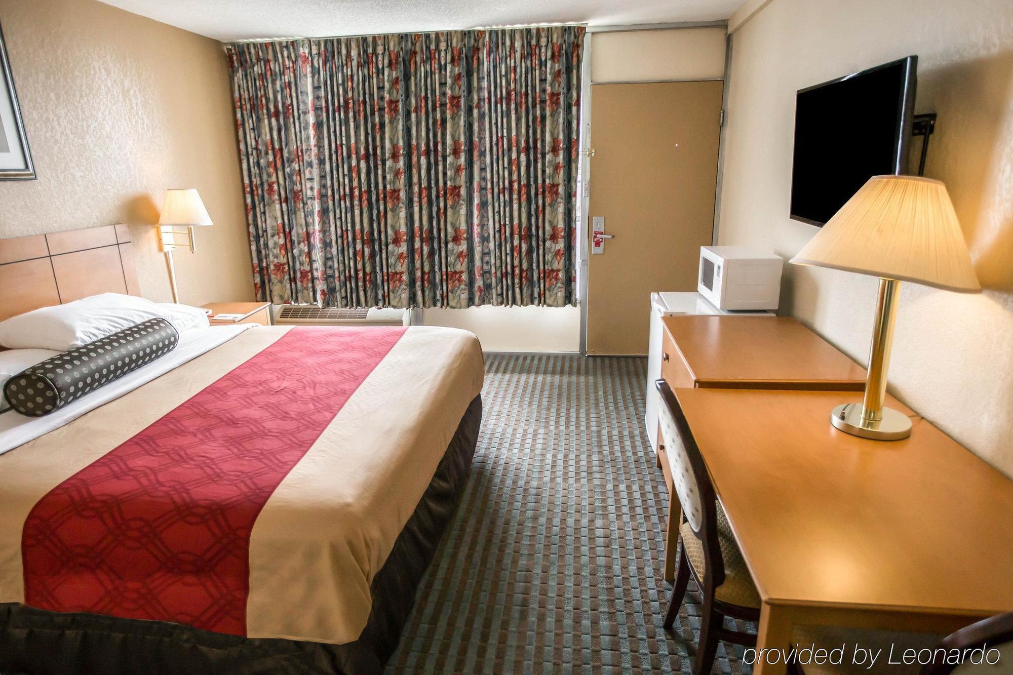 Econo Lodge Shorewood/Joliet Esterno foto